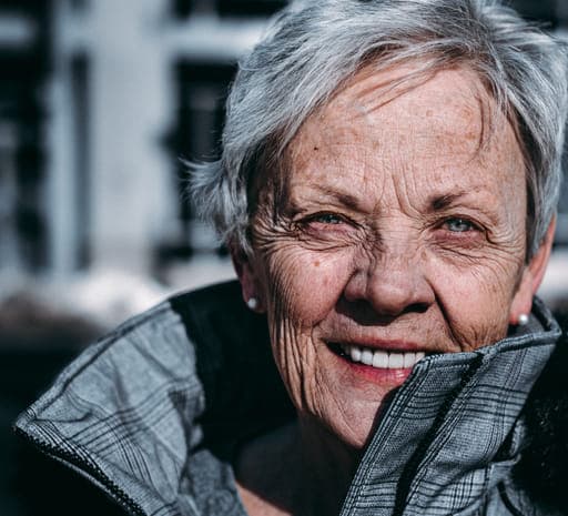 Vrouw op leeftijd in Haarlem