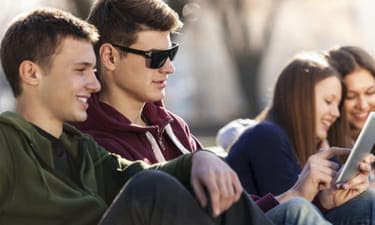 Debat mentale gezondheid jongeren met Buurtscollega’s op 30 november in Pletterij - website